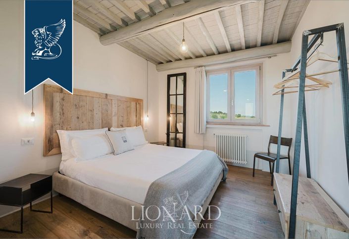 Image No.17-8 Bed Villa for sale