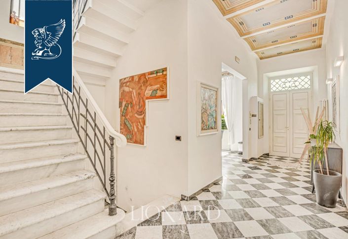 Image No.20-7 Bed Villa for sale