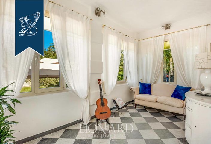 Image No.25-7 Bed Villa for sale