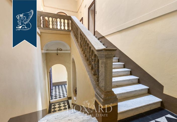 Image No.21-24 Bed Property for sale