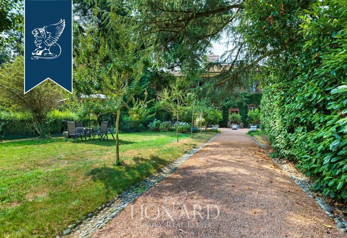 Image No.13-Villa de 10 chambres à vendre à Novara