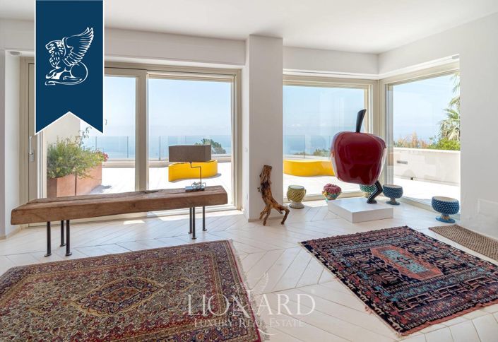 Image No.26-9 Bed Villa for sale