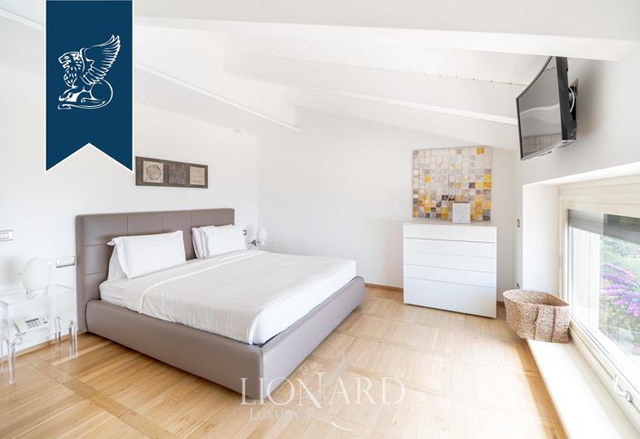 Image No.35-9 Bed Villa for sale