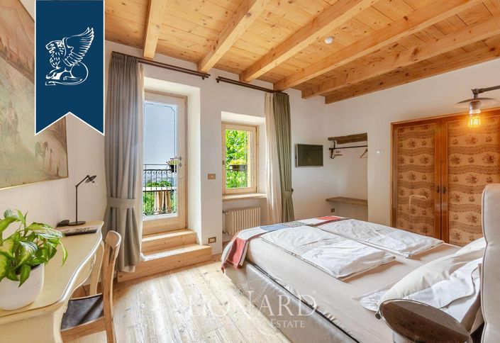Image No.31-10 Bed Farmhouse for sale