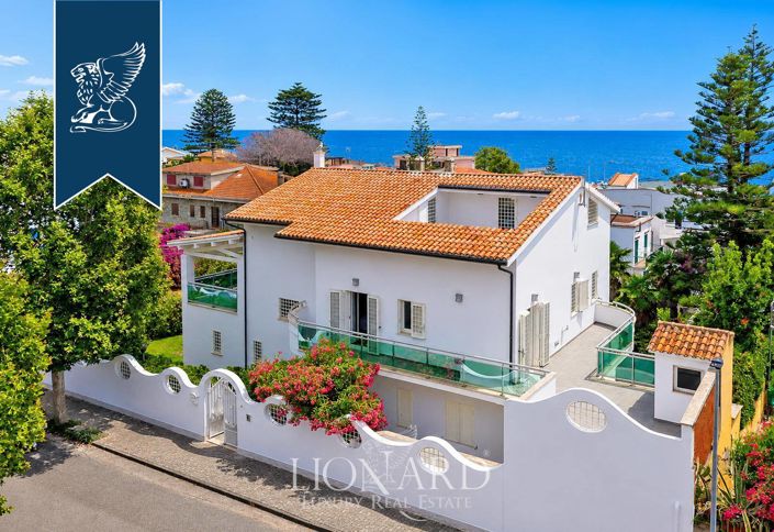 Image No.2-10 Bed Villa for sale