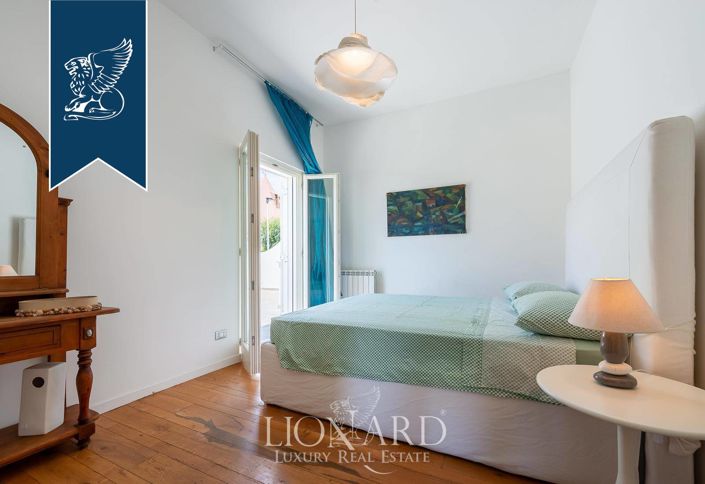 Image No.22-10 Bed Villa for sale