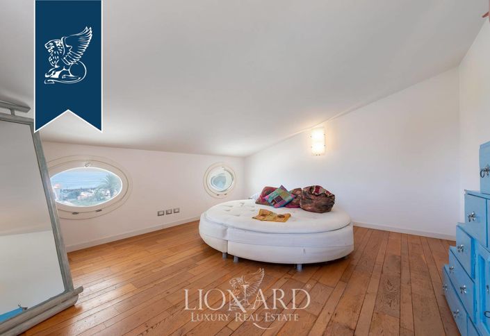 Image No.28-10 Bed Villa for sale