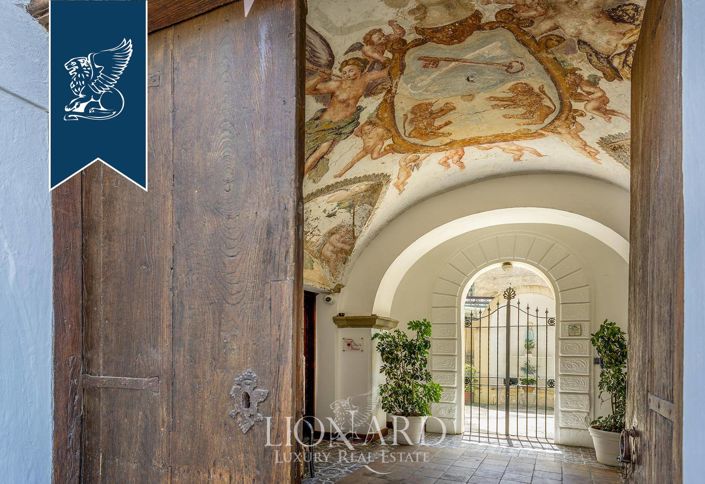 Image No.15-8 Bed Villa for sale