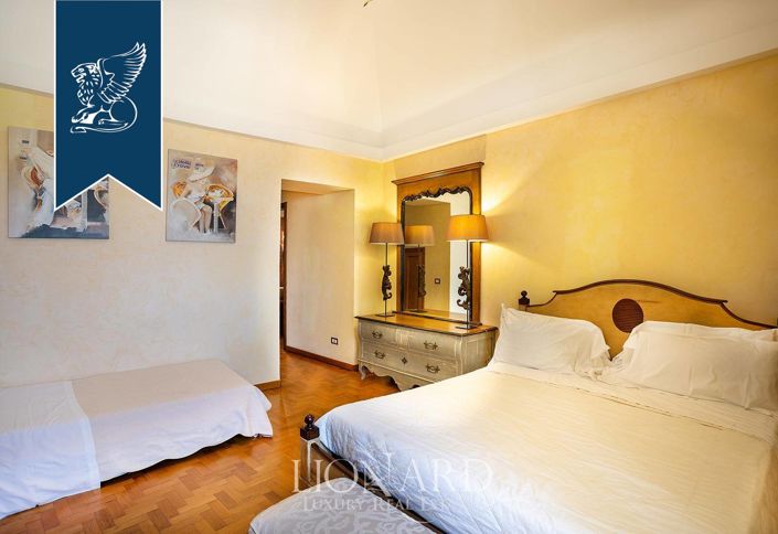 Image No.24-8 Bed Villa for sale
