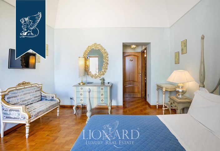 Image No.28-8 Bed Villa for sale