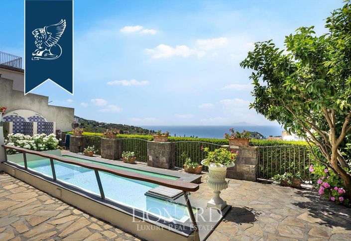 Image No.5-8 Bed Villa for sale