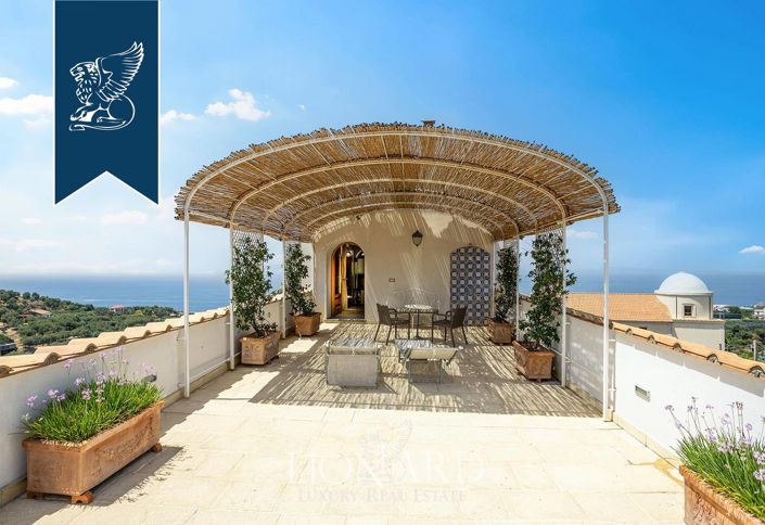 Image No.7-8 Bed Villa for sale