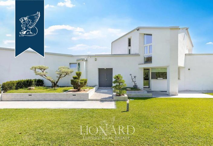 Image No.7-4 Bed Villa for sale