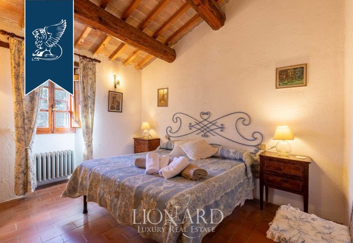 Image No.25-18 Bed Villa for sale