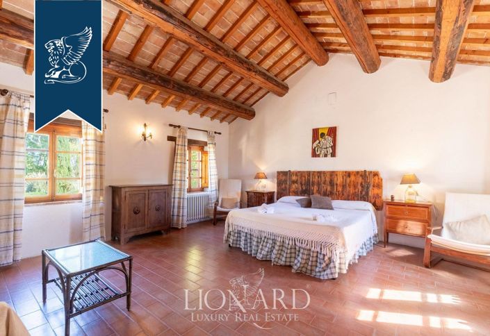 Image No.34-18 Bed Villa for sale