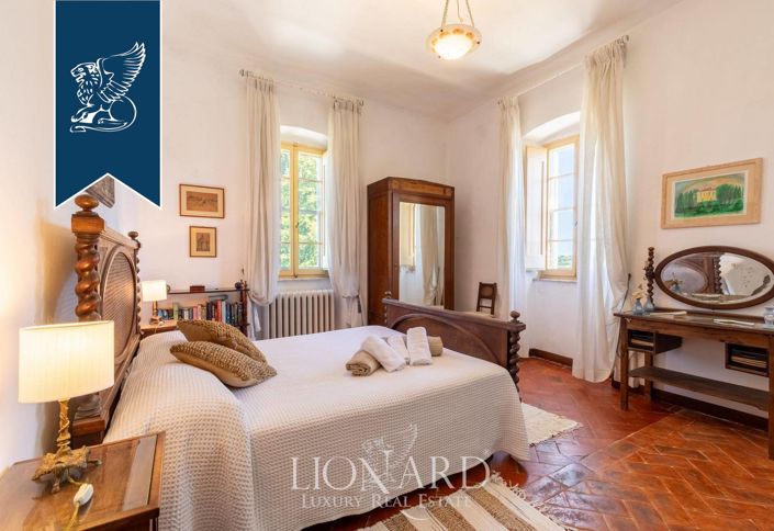 Image No.36-18 Bed Villa for sale