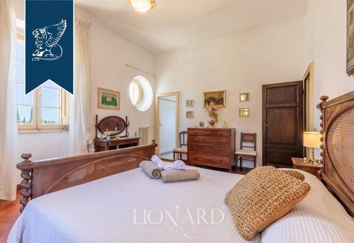 Image No.37-18 Bed Villa for sale