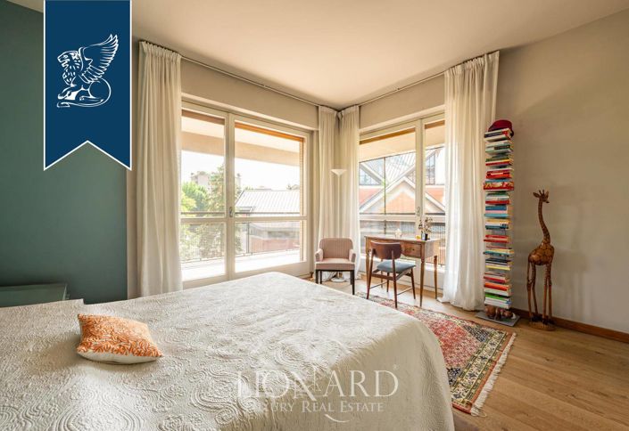 Image No.20-4 Bed Apartment for sale