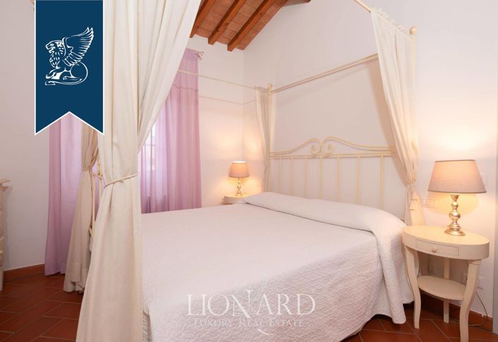 Image No.18-13 Bed Villa for sale