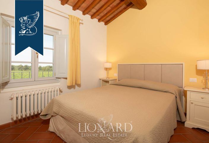 Image No.21-13 Bed Villa for sale