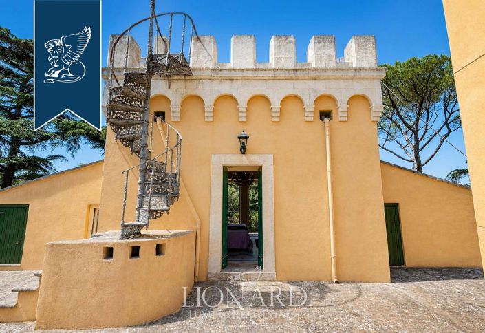 Image No.2-Villa de 10 chambres à vendre à Noci