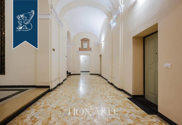 Image No.19-5 Bed Apartment for sale