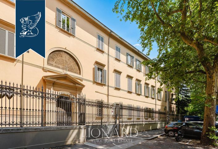 Image No.20-5 Bed Apartment for sale