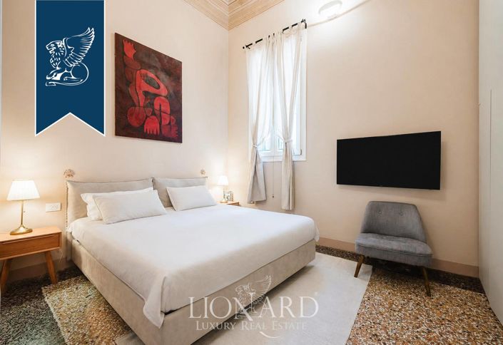 Image No.9-5 Bed Apartment for sale