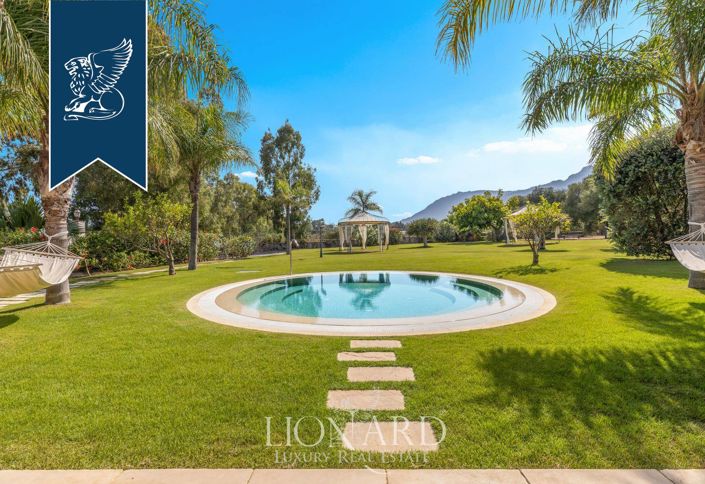 Image No.6-6 Bed Villa for sale
