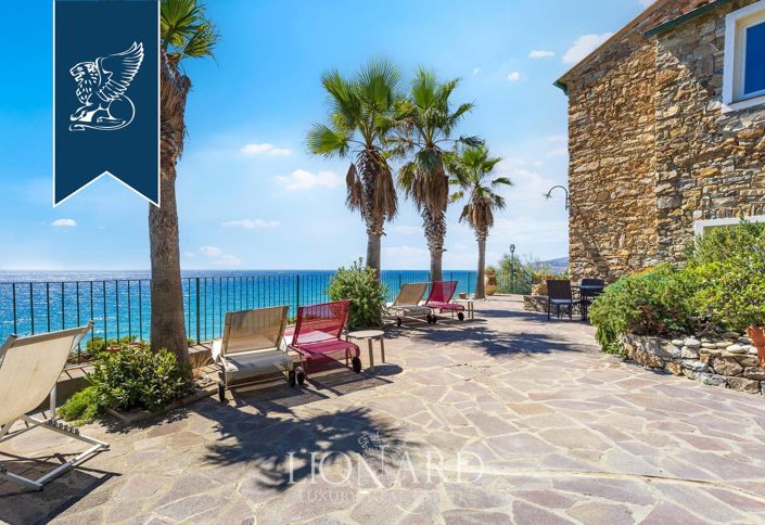 Image No.6-8 Bed Villa for sale