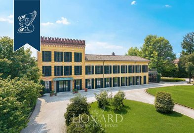 1 - Lombardy, Villa