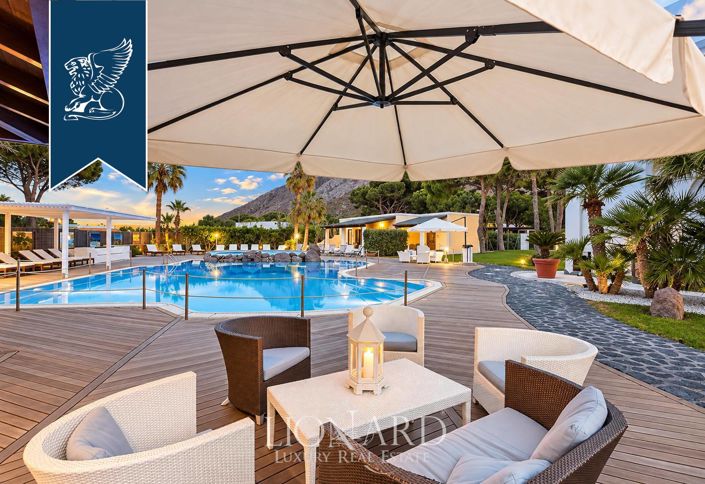 Image No.15-24 Bed Hotel for sale