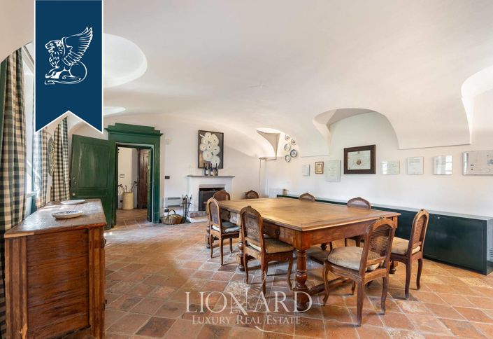 Image No.14-8 Bed Villa for sale