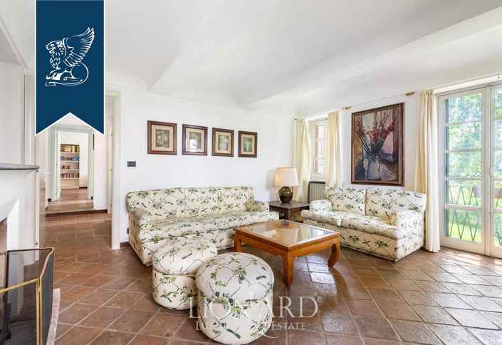 Image No.22-8 Bed Villa for sale