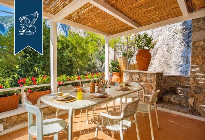 Image No.6-2 Bed Villa for sale