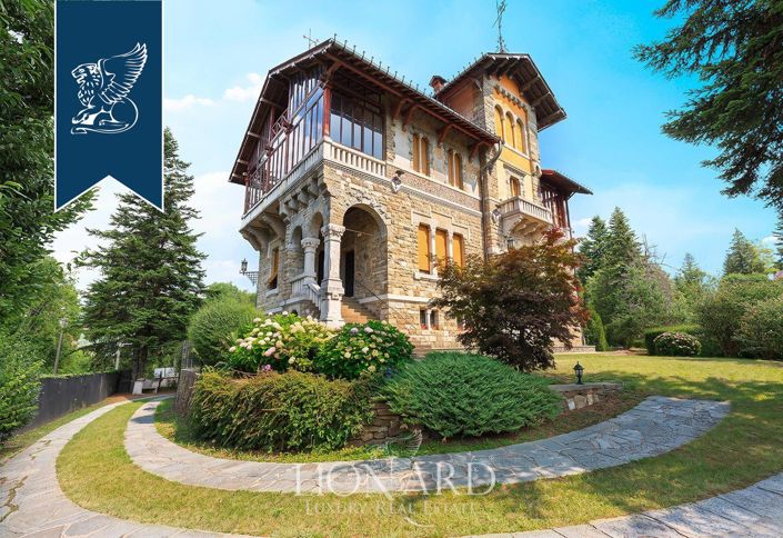 Image No.10-12 Bed Villa for sale
