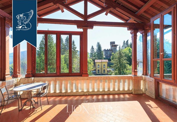 Image No.15-12 Bed Villa for sale