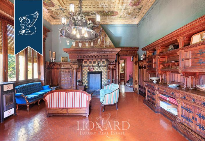 Image No.19-12 Bed Villa for sale