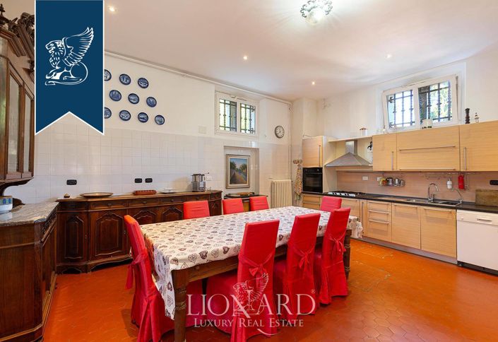 Image No.24-12 Bed Villa for sale