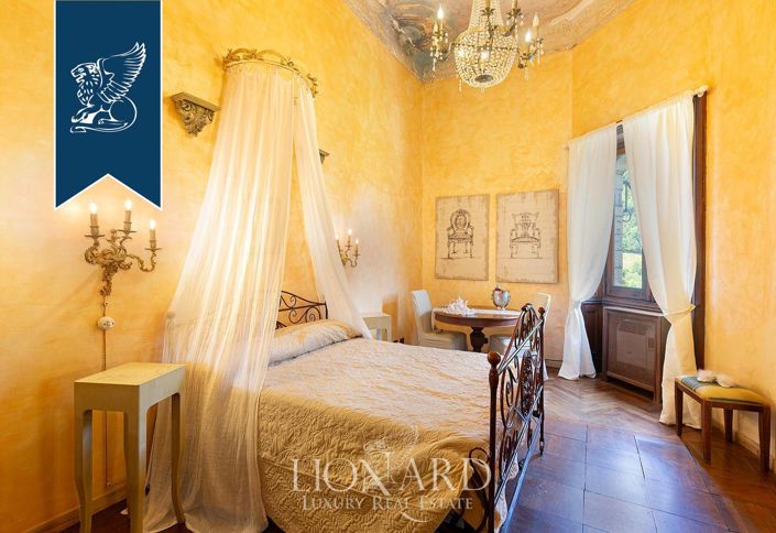 Image No.26-12 Bed Villa for sale