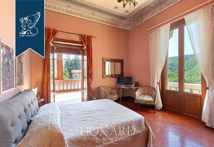 Image No.30-12 Bed Villa for sale