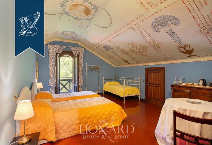 Image No.33-12 Bed Villa for sale