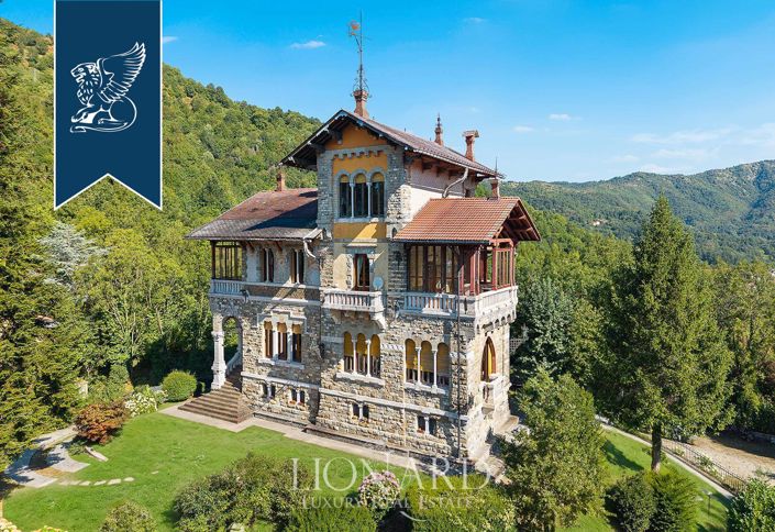 Image No.6-12 Bed Villa for sale