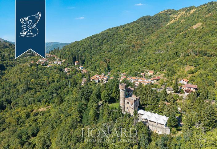Image No.8-12 Bed Villa for sale