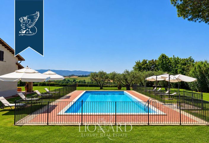 Image No.11-8 Bed Villa for sale