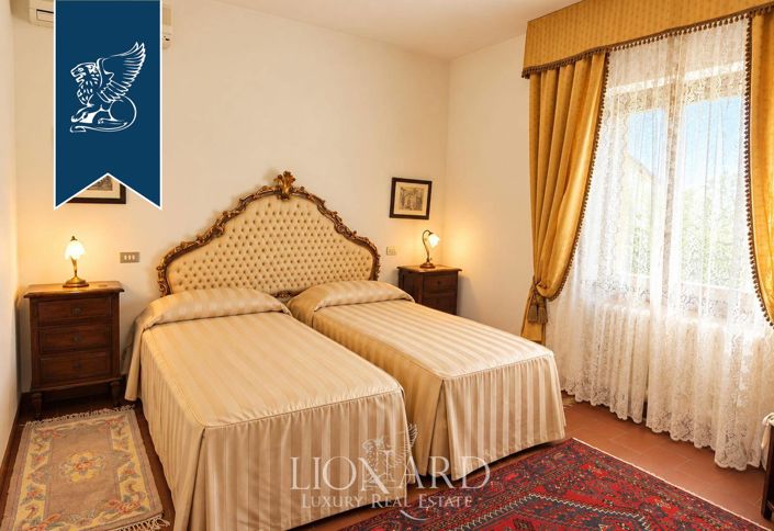 Image No.37-8 Bed Villa for sale