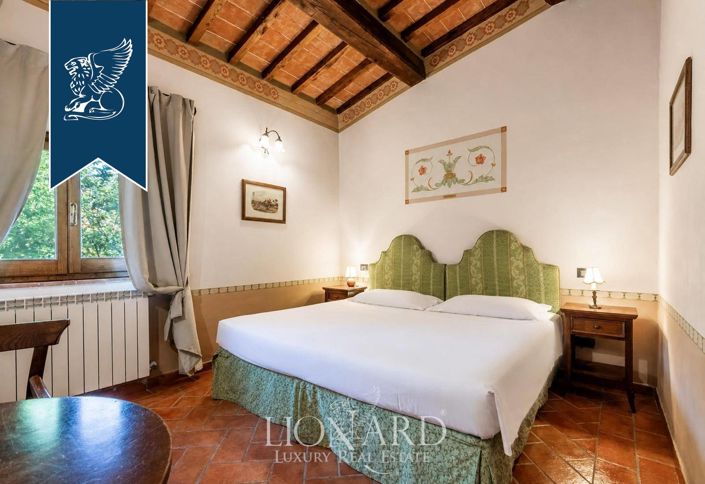 Image No.17-10 Bed Farmhouse for sale