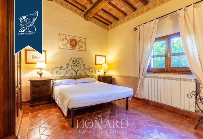 Image No.19-10 Bed Farmhouse for sale