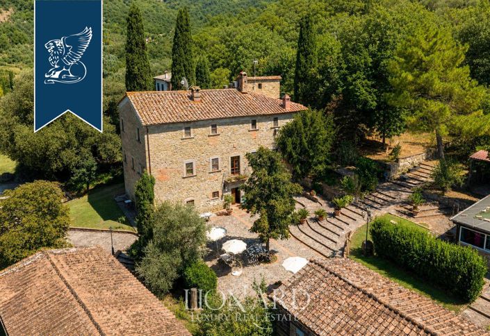 Image No.2-10 Bed Farmhouse for sale