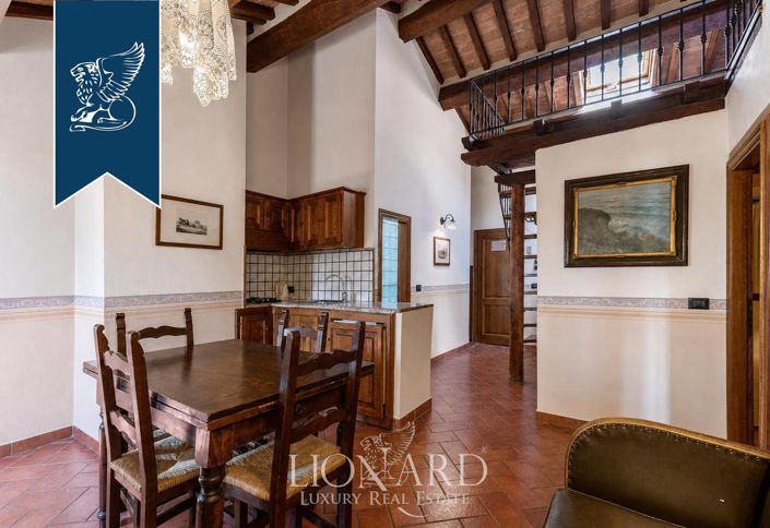 Image No.23-10 Bed Farmhouse for sale